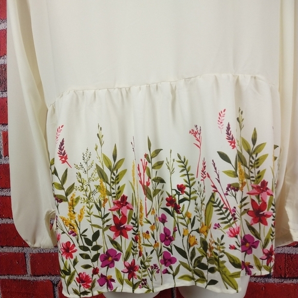 Old Navy Long Sleeve top - Picture 4 of 8